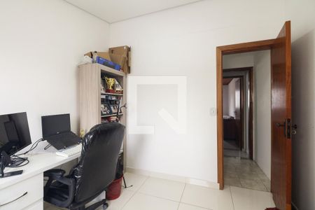 Casa à venda com 100m², 4 quartos e 1 vagaQuarto 4 (Possibilidade de Suíte) 