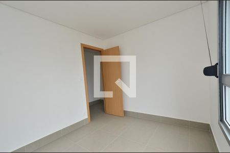 Apartamento à venda com 71m², 2 quartos e 2 vagasQuarto 2
