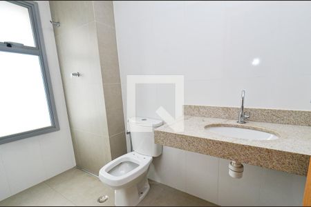 Apartamento à venda com 71m², 2 quartos e 2 vagasBanheiro do Quarto 1