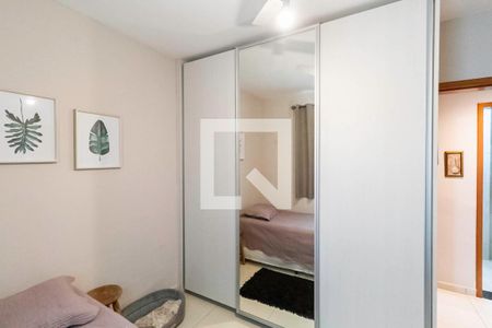 Apartamento à venda com 92m², 3 quartos e 2 vagasQuarto 2