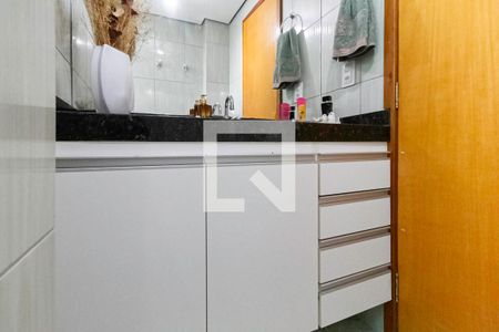 Apartamento à venda com 92m², 3 quartos e 2 vagasBanheiro social