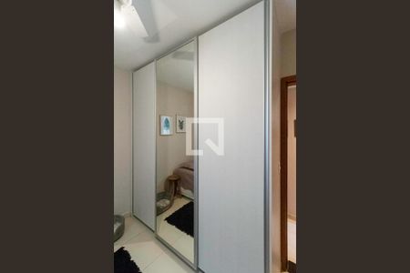 Apartamento à venda com 92m², 3 quartos e 2 vagasQuarto 2