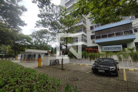 Apartamento para alugar com 70m², 2 quartos e 1 vagaFachada