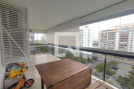 Apartamento para alugar com 70m², 2 quartos e 1 vagaVaranda Sala