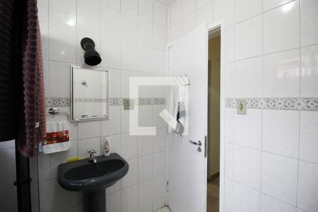 Apartamento à venda com 70m², 3 quartos e 1 vaga Apartamento à venda com 70m², 3 quartos e 1 vagaBanheiro