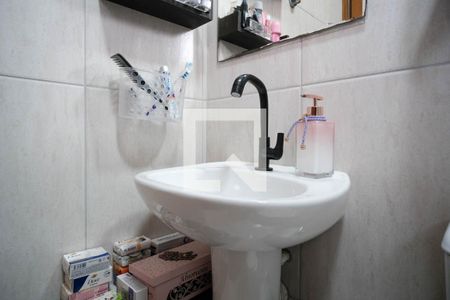 Casa de condomínio à venda com 68m², 2 quartos e 1 vaga Casa de condomínio à venda com 68m², 2 quartos e 1 vagaBanheiro 2