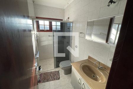 Casa para alugar com 200m², 3 quartos e 2 vagasBanheiro Social