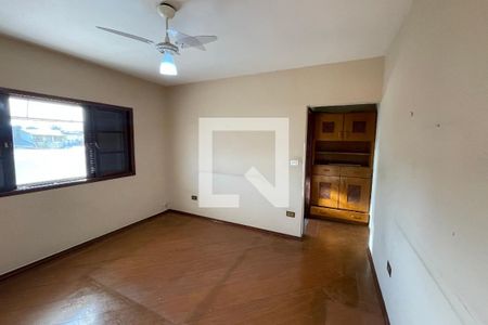 Casa para alugar com 200m², 3 quartos e 2 vagasSuíte 