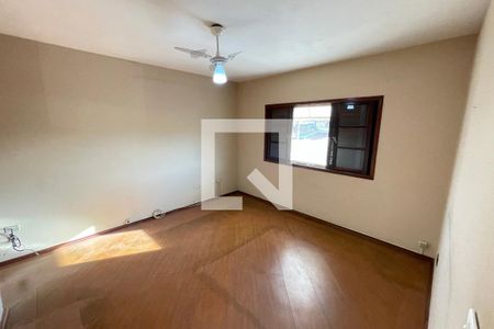 Casa para alugar com 200m², 3 quartos e 2 vagasSuíte 