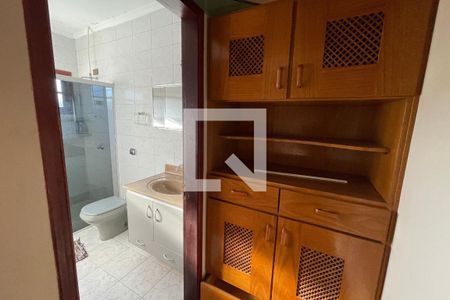Casa para alugar com 200m², 3 quartos e 2 vagasBanheiro da suíte