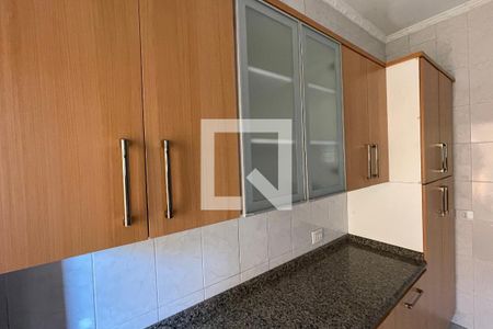 Casa para alugar com 200m², 3 quartos e 2 vagasCozinha 