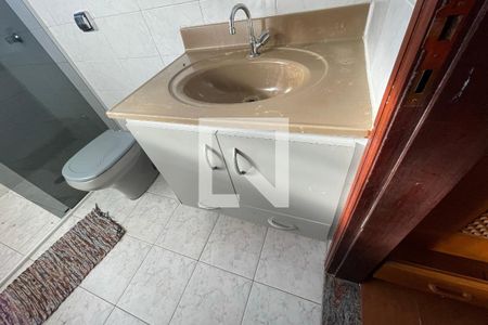 Casa para alugar com 200m², 3 quartos e 2 vagasBanheiro da suíte