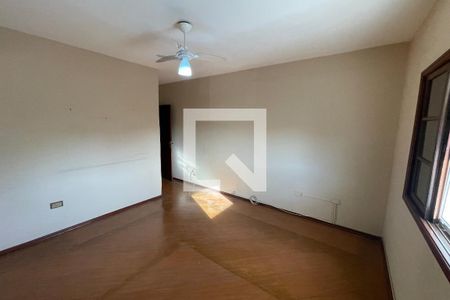 Casa para alugar com 200m², 3 quartos e 2 vagasSuíte 