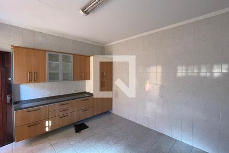 Casa para alugar com 200m², 3 quartos e 2 vagasCozinha 