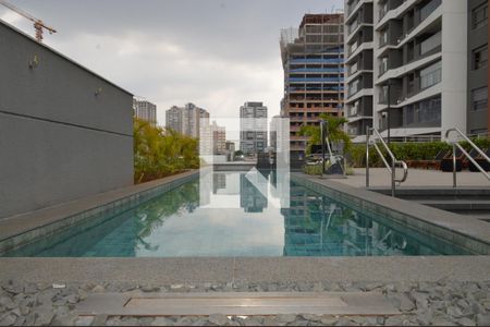 Studio à venda com 25m², 1 quarto e sem vagaPiscina