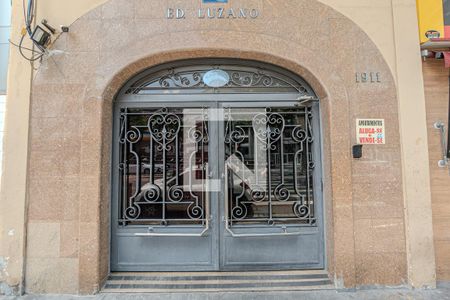 Apartamento à venda com 82m², 2 quartos e sem vagaFachada