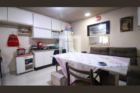 Cozinha 2 de casa à venda com 3 quartos, 180m² em Jardim Colorado, São Paulo
