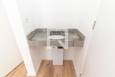 Apartamento para alugar com 33m², 2 quartos e sem vaga Apartamento para alugar com 33m², 2 quartos e sem vagaBanheiro