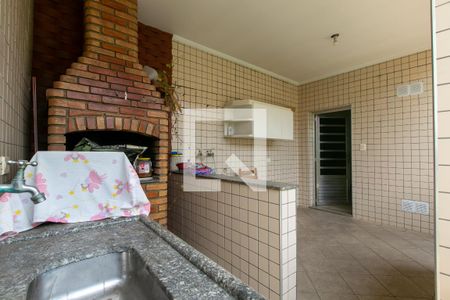 Casa à venda com 240m², 3 quartos e 3 vagasChurrasqueira