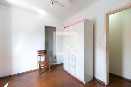 Casa à venda com 240m², 3 quartos e 3 vagasSuíte 1