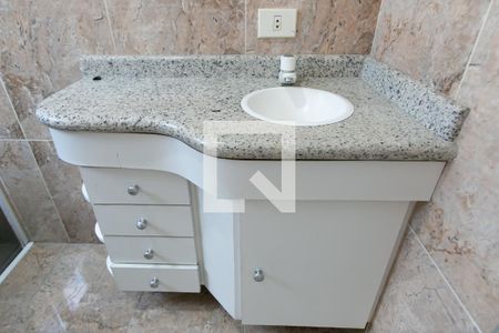 Casa à venda com 240m², 3 quartos e 3 vagasDetalhe banheiro