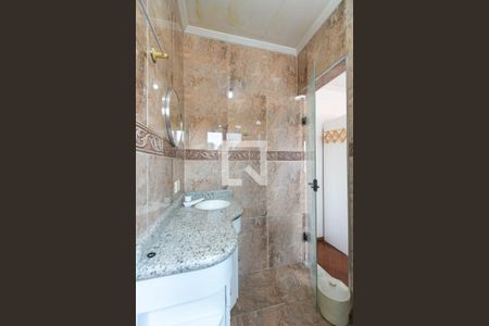 Casa à venda com 240m², 3 quartos e 3 vagasBanheiro da Suíte 1