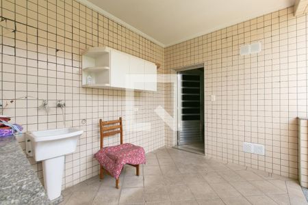 Casa à venda com 240m², 3 quartos e 3 vagasÁrea de Serviço