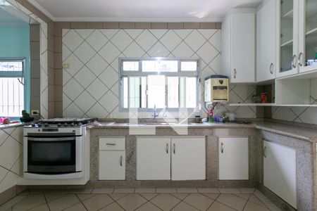 Casa à venda com 240m², 3 quartos e 3 vagasCozinha