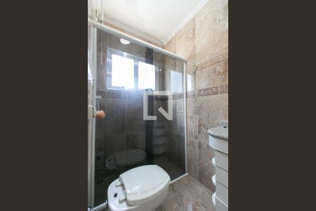 Casa à venda com 240m², 3 quartos e 3 vagasBanheiro da Suíte 1