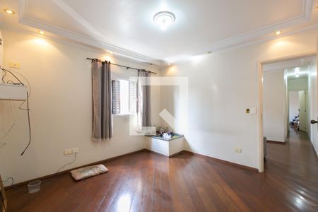 Casa à venda com 240m², 3 quartos e 3 vagasSuíte 2