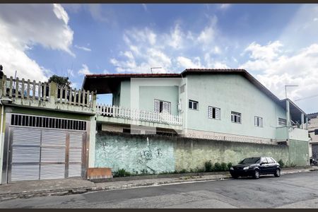 Casa à venda com 240m², 3 quartos e 3 vagasFachada