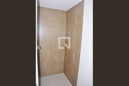 Apartamento à venda com 58m², 2 quartos e 1 vagaDetalhe - Banheiro Social