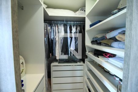 Apartamento à venda com 110m², 3 quartos e 2 vagasCloset do quarto 2