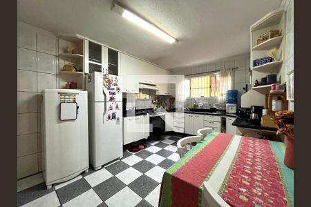 Casa à venda com 163m², 3 quartos e 2 vagasCozinha