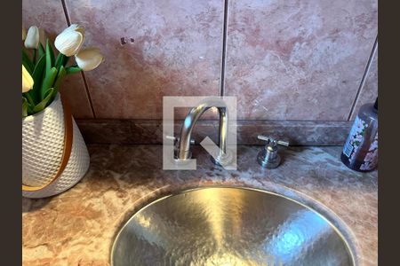 Casa à venda com 163m², 3 quartos e 2 vagasBanheiro