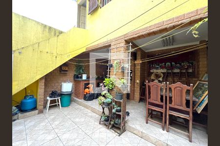 Casa à venda com 163m², 3 quartos e 2 vagasQuintal