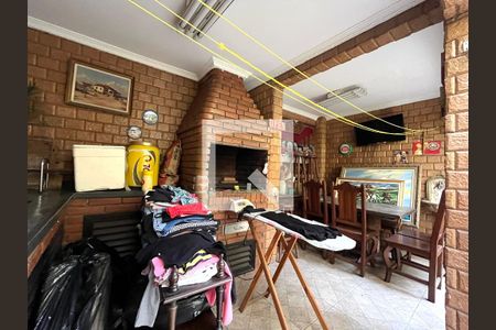 Casa à venda com 163m², 3 quartos e 2 vagasChurrasqueira