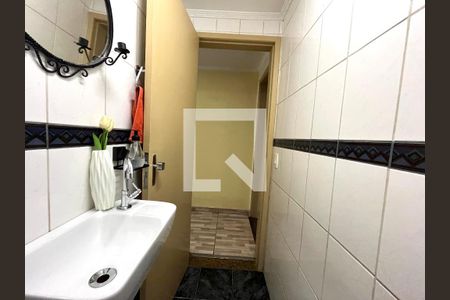 Lavabo de casa à venda com 3 quartos, 163m² em Jardim Santo Antoninho, São Paulo
