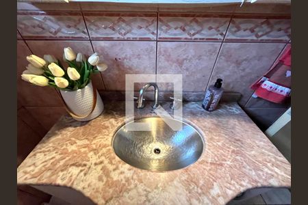 Casa à venda com 163m², 3 quartos e 2 vagasBanheiro