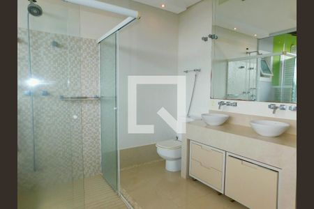 Casa de condomínio para alugar com 400m², 3 quartos e 4 vagasBanheiro 4