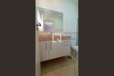 Casa de condomínio para alugar com 400m², 3 quartos e 4 vagasBanheiro 6