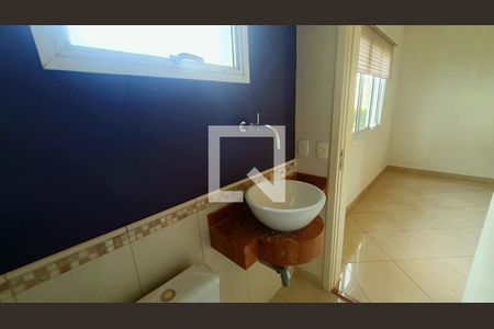 Casa de condomínio para alugar com 400m², 3 quartos e 4 vagasBanheiro