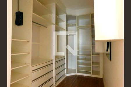 Casa de condomínio para alugar com 400m², 3 quartos e 4 vagasQuarto 