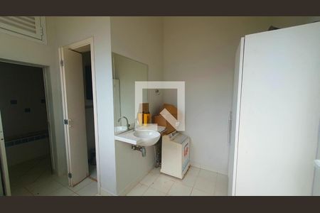 Casa de condomínio para alugar com 400m², 3 quartos e 4 vagasBanheiro 2