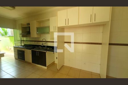 Casa de condomínio para alugar com 400m², 3 quartos e 4 vagasCozinha