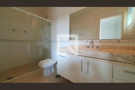 Casa de condomínio para alugar com 400m², 3 quartos e 4 vagasBanheiro 5