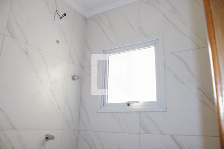 Casa à venda com 56m², 2 quartos e 2 vagasBanheiro da Suíte 2