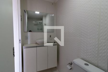 Casa de condomínio à venda com 64m², 3 quartos e 1 vaga Casa de condomínio à venda com 64m², 3 quartos e 1 vagaBanheiro