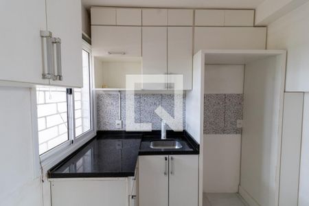 Cozinha  de casa de condomínio à venda com 3 quartos, 64m² em Hípica, Porto Alegre