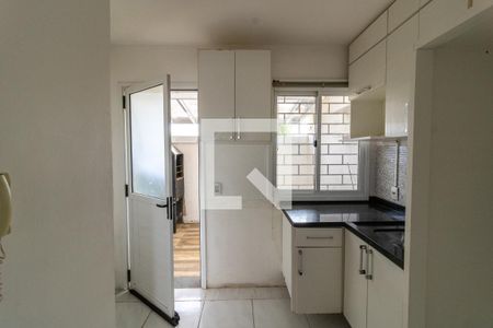Cozinha  de casa de condomínio à venda com 3 quartos, 64m² em Hípica, Porto Alegre